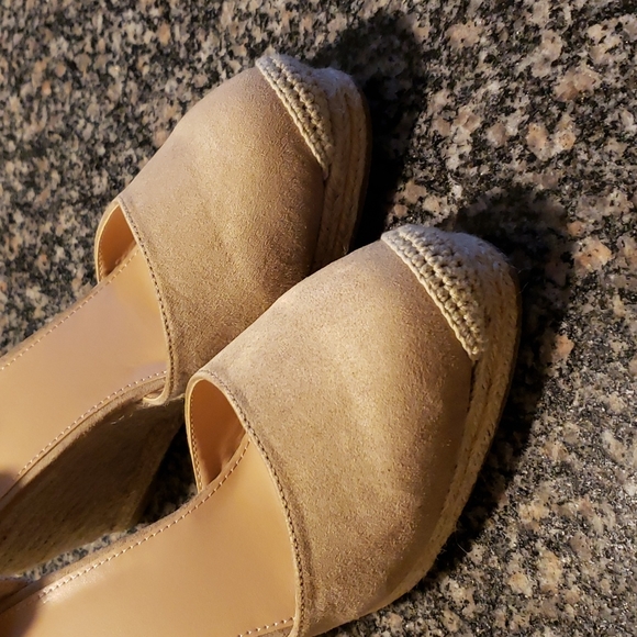 ♦️♦️ SOLD ♦️♦️ JustFab Wedge Heel - Picture 8 of 9